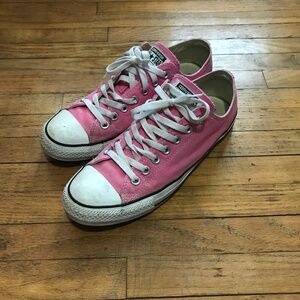 Pink Converse Chuck Lows